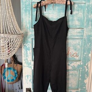 Nuage Bleu Maui fun Black Linen strappy Jumpsuit Small Medium NWOT!